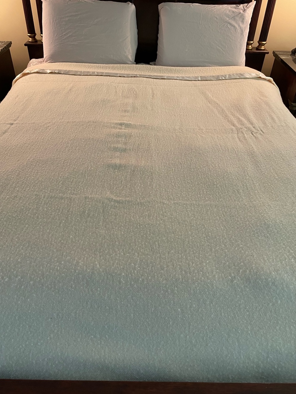 Vintage Kenwood Ramcrest Pure Virgin Wool Blanket | Queen | Canada | 192×224 cm